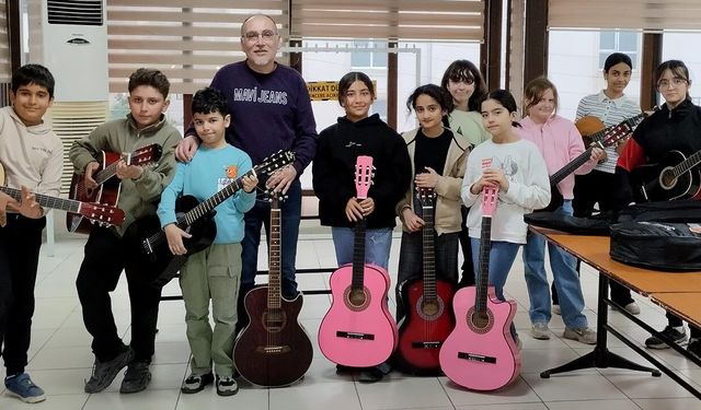 Çiftlikköy’de Gitar Kursiyerleri Hünerlerini Sergileyecek