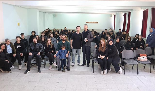 Yalova Gazetesinden Sezgin Altınel, Orhangazi ÇPAL’de Mesleki Deneyimlerini Paylaştı