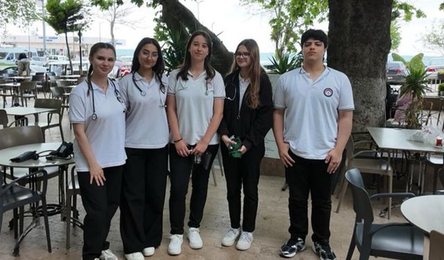 Genç Sağlıkçılar Çınarcık’ta Sahaya İndi