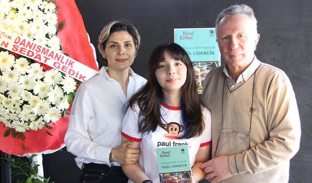 Prof. Dr. Erbay’dan Dostları ve Okurları İçin İmza Günü
