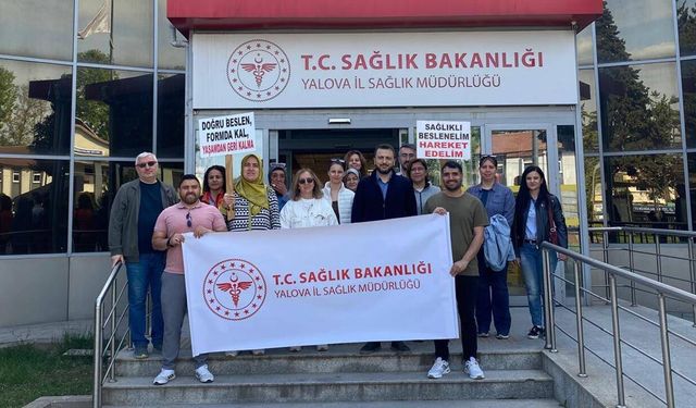 Yalova'da “Sağlık İçin Hareket Et Günü” Yürüyüşü Düzenlendi
