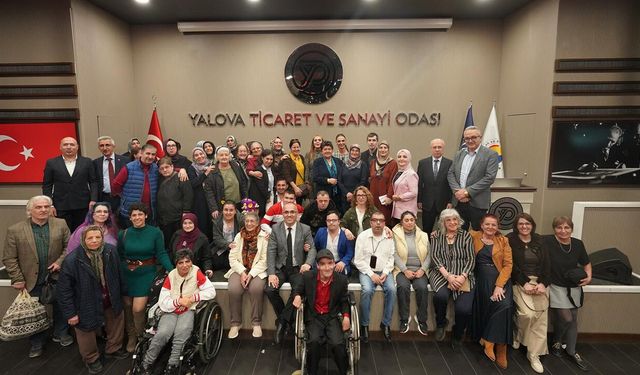 Lale Dondurmacıoğulları’na “Yılın Annesi” Ödülü