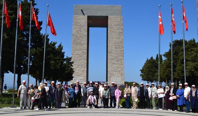 Yalovalı Annelerden Şehitler Huzurunda Anlamlı Davranış