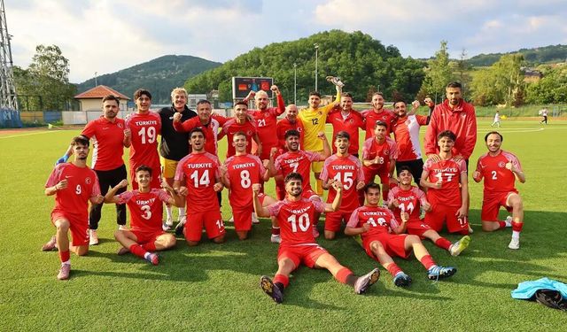 Muhammed Yıldız ve Arkadaşları Finalde