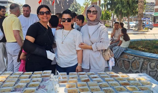 Çiftlik Mahallesi’nde Aşure ikramı