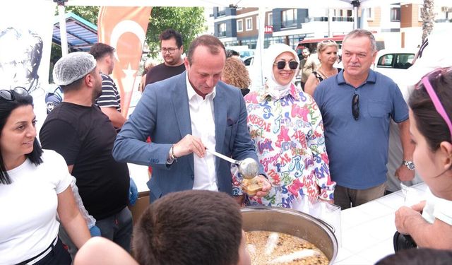 Çiftlikköy’de 5 Bin Aşure İkramı