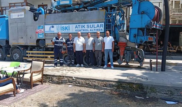 Çınarcık’ta Kanalizasyon Hatları Temizleniyor