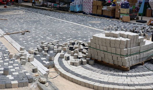 Gazi Mesut Aksoy Caddesi Yenileniyor