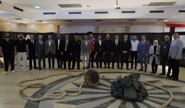 Genç Ressam Necat Cangir Yalova’da Sanatla İz Bırakıyor