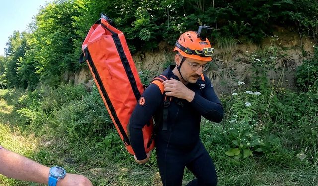 Yatakkaya Şelalesi’nde Yaralanan Vatandaşı AFAD Ekipleri Kurtardı