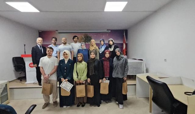 Yalova’da Umre Heyecanı: Başarılı Gençler Ödüllerine Kavuştu