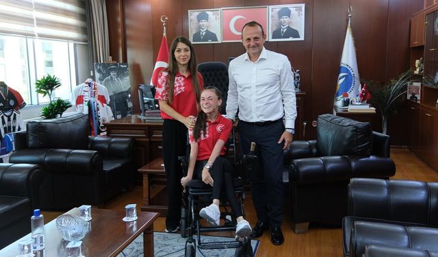 Başkan Yele, Şampiyon Canan’la Bir Araya Geldi