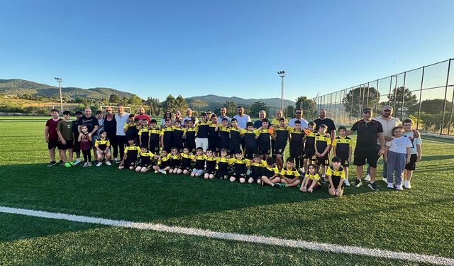 Safran Spor Futbol Okulu Çalışmalarına Başladı