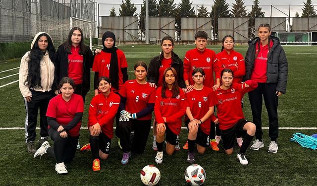 U15 Kız Millî Takım Bölge Seçmelerinde Yalova’dan Nihle’de Ter Döktü