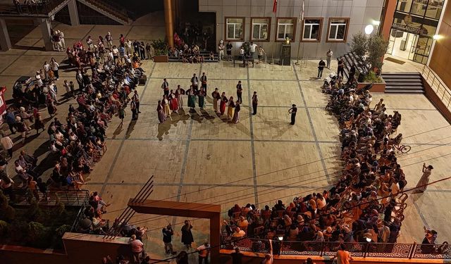 Kültürler Kadıköy’de Dansla Buluştu
