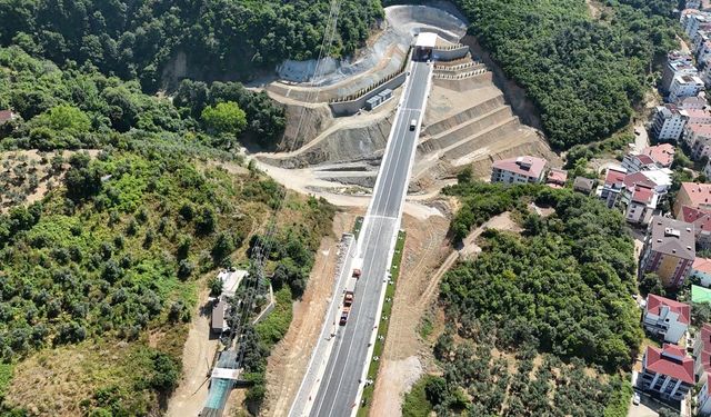 Yalova-Armutlu Yolunda Tatilcilerin Çilesi Sona Erdi