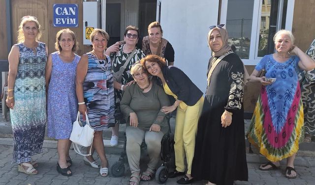 BİKAMDER Aşure Etkinliğinde Dayanışma ve Umut Bir Araya Geldi