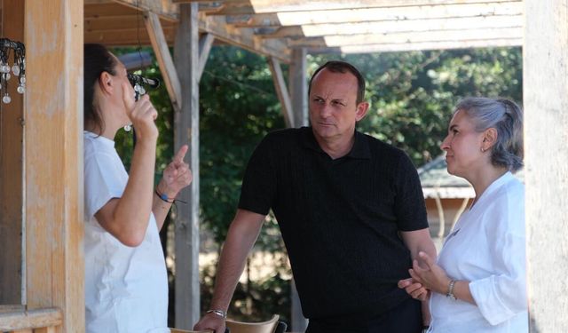 Başkan Adil Yele, Sermayecik'te Organik Yaban Mersini Hasadına Katıldı