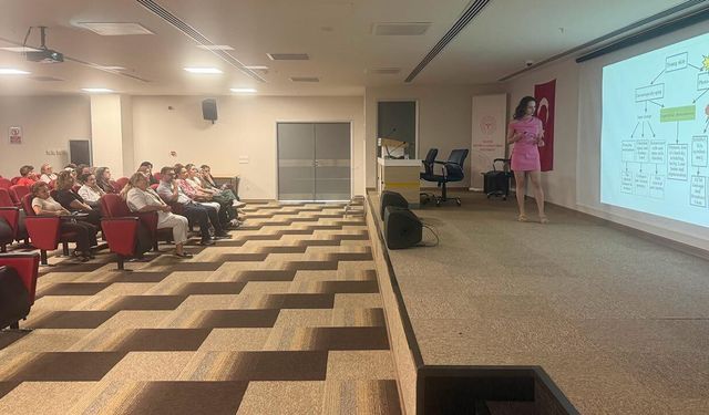 Yalova Eğitim ve Araştırma Hastanesi’nde Sağlıklı Yaşlanma Anlatıldı
