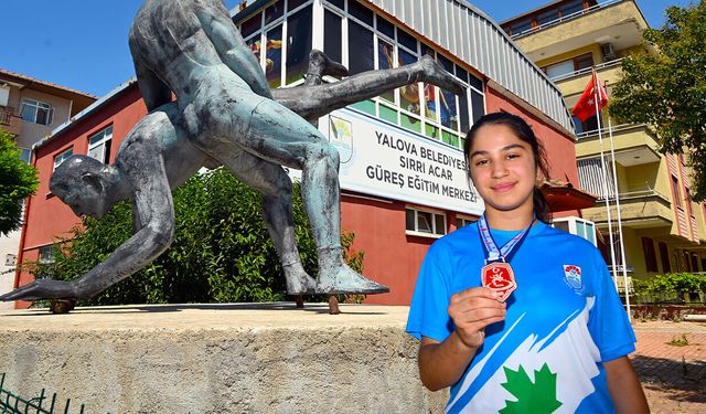 “Antrenörüme, Yalova Belediyesi Spor Kulübü’ne ve Aileme Teşekkür Ediyorum“