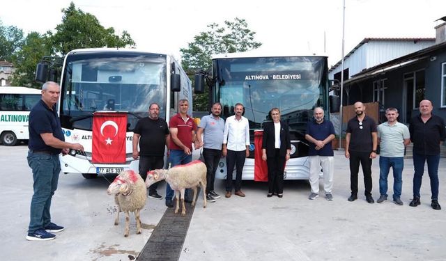 Altınova Belediyesi’ne 2 Yeni Araç Kazandırıldı
