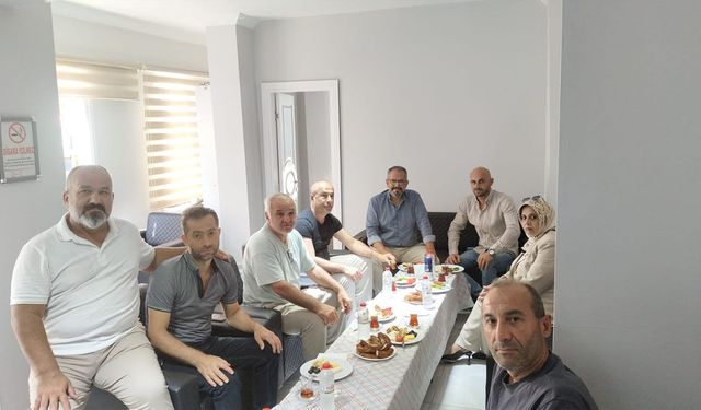 Anahtar Parti Yalova Esnafının Sorularını Dinledi