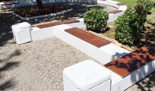 Bad Godesberg Parkı’nda Oturma Alanları Yenileniyor