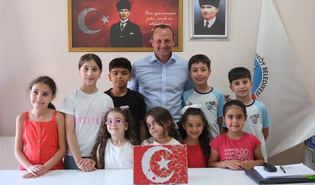 Başkan Yele Minik Kursiyerlerle Atölye Çalışması Yaptı