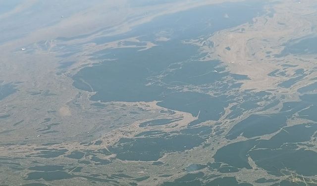 Kaytazdere’de Denizi Bir Anda Pislik ve Kötü Koku Sardı