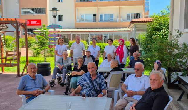 Yalova İl Sağlık Müdürlüğünden Huzurevi Ziyareti