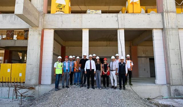 Yalova Valiliği Hizmet Binası’nda Çalışmalar Sürüyor