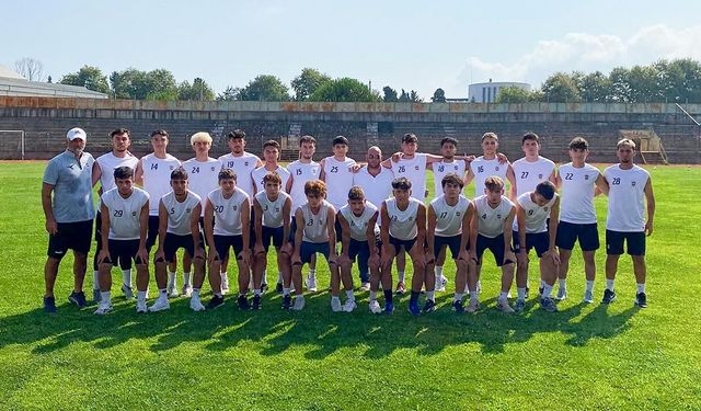 Yalovaspor U19 Takımı Sahaya İndi