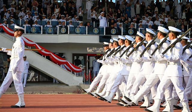 Altınova’da 456 Astsubayın Gurur Günü