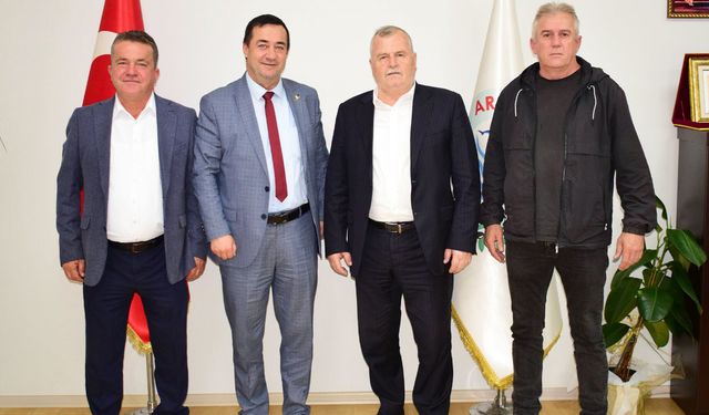 Başkan Arslan Misafirlerini Makamında Ağırladı