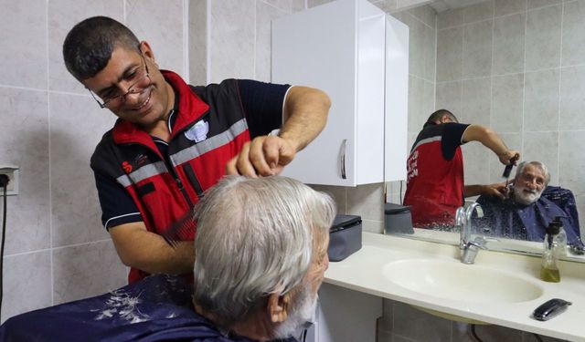 Yalova Belediyesi’nden Huzurevi Sakinlerine Kuaförlük Hizmeti