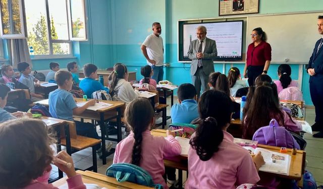 Aytekin Yılmaz’dan Yalova’daki Okullara Ziyaret