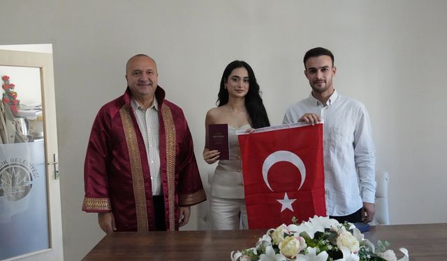 Başkan Kurt, Genç Çiftin Mutluluğuna Ortak Oldu