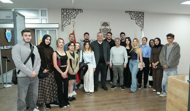 Yalova Üniversitesi Öğrencilerinden Başkan Gürel’e Ziyaret