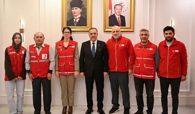 Vali Usta, Kızılay Yöneticilerini Kabul Etti