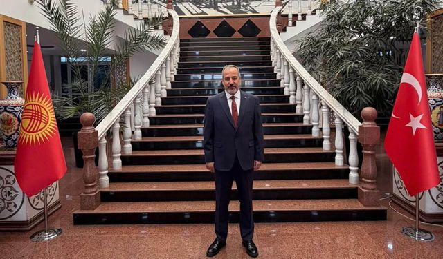 Prof. Dr. Külekçi’den Manas Üniversitesi’ne Ziyaret