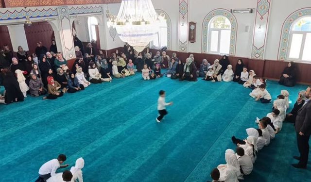 Yalova’da Minik Öğrenciler İçin Bed-i Besmele Töreni Düzenlendi