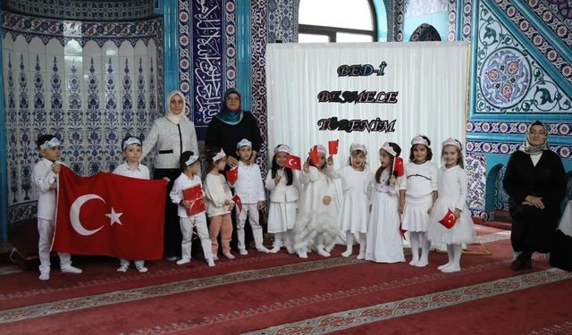Yalova’da Minik Öğrenciler İçin Bed-i Besmele Töreni Düzenlendi