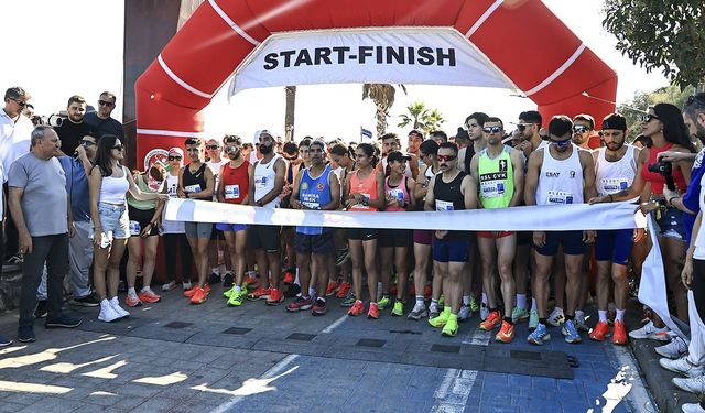 Gözler, Yürüyen Köşk Koşusuna Çevrildi