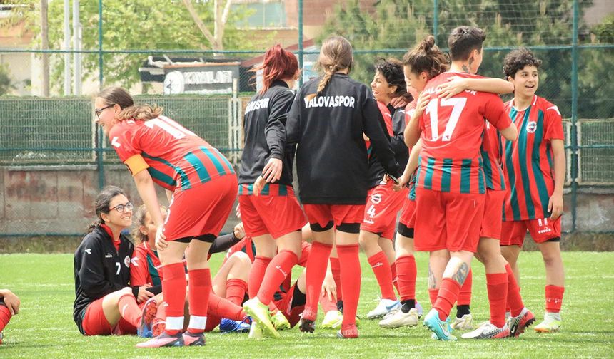 Yalovaspor Kadın Futbol Takımını Sevindiren Haber