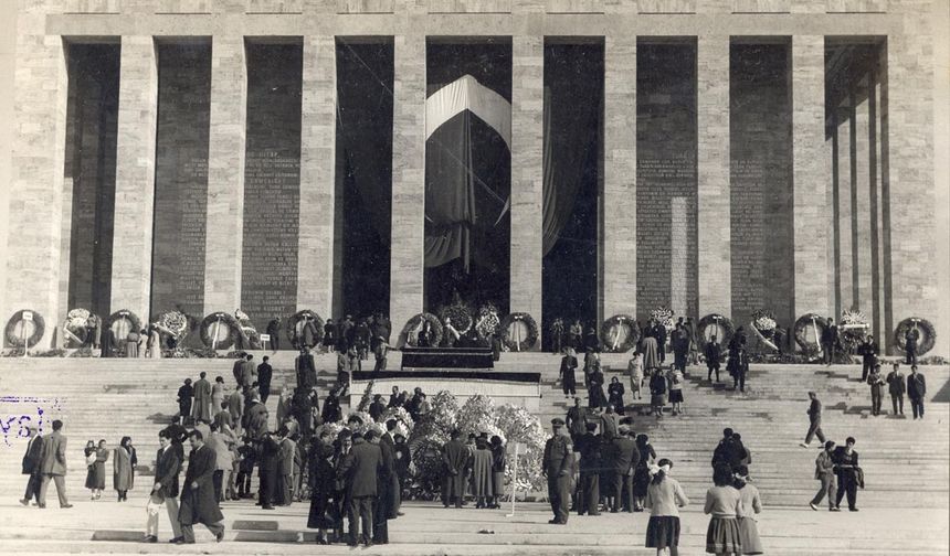 10 Kasım 1938 Atatürk’ün Vefatı