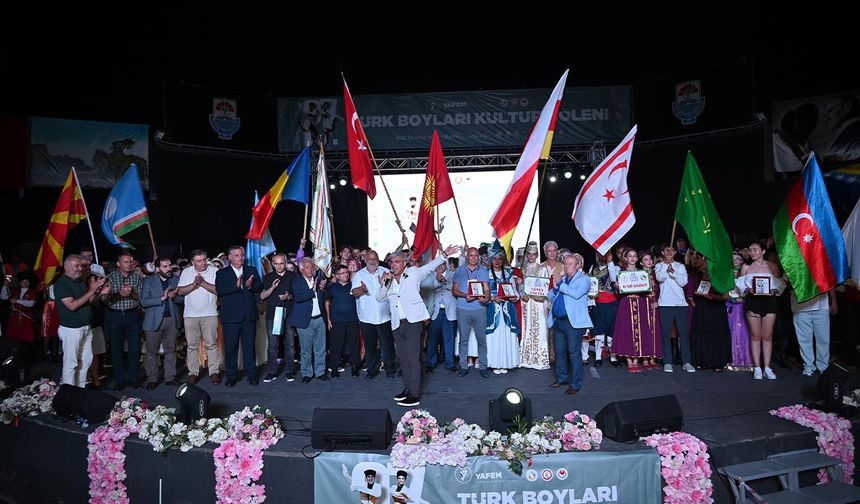 Türk Boyları Kültür Şöleni Muhteşem Gala Gecesiyle Sona Erdi