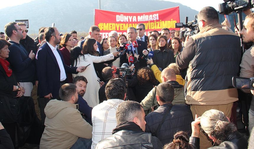 CHP Genel Başkanı Özel: “Meryem Ana Evi Otoparkı mücadelesinin arkasındayız”