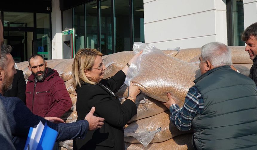 Altınova Belediyesi’nden Çiftçiye Dost Eli