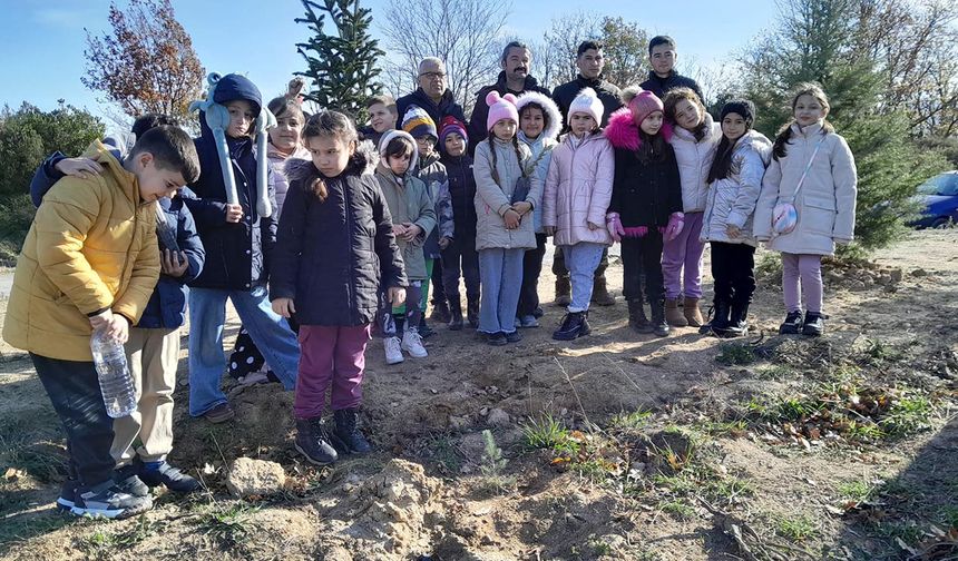 Kirazlı Köyünde Ağaç Diktiler