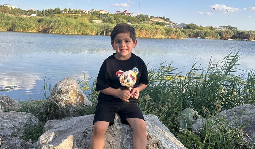 Küçük Bir Bedende Büyük Bir Savaş: DMD’li Uras’a Umut Ol!